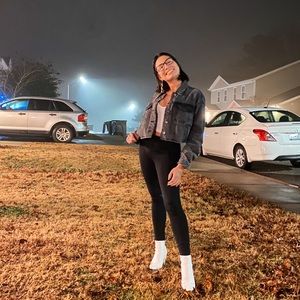 Meet your Posher, Brenda